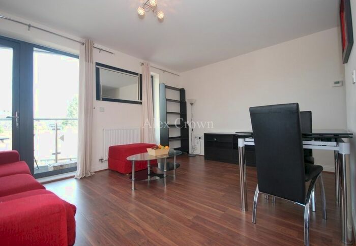 2 Bedroom Flat To Rent In Chain Court, Ajax Avenue, Colindale, NW9