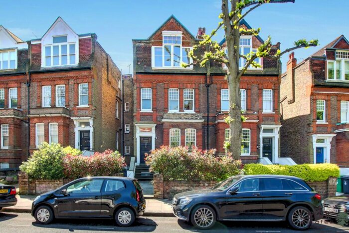 2 Bedroom Flat To Rent In Broadhurst Gardens, South Hampstead, NW6