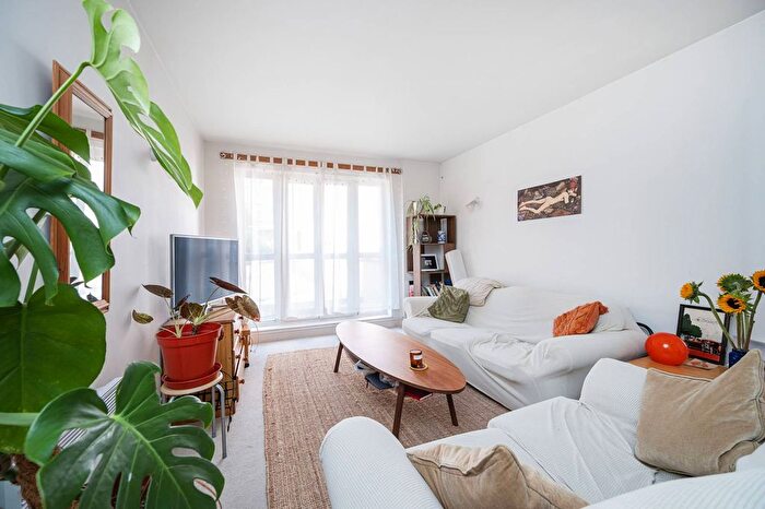 2 Bedroom Flat To Rent In Aldgate East, Aldgate, London, E1