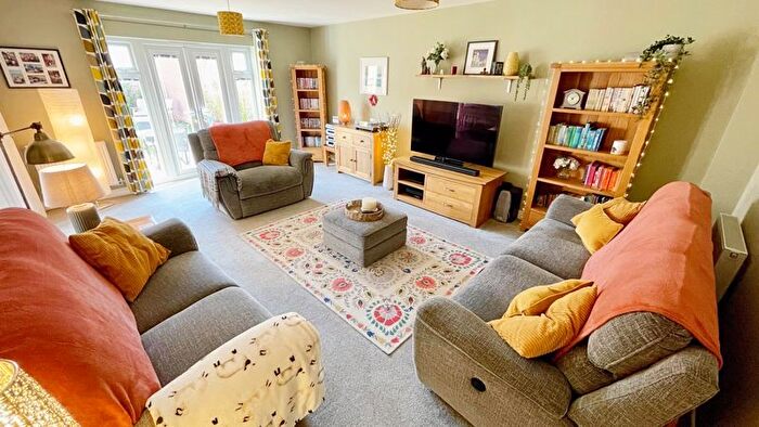 5 Bedroom Detached House For Sale In Field Avenue, Saxilby, Lincoln, LN1