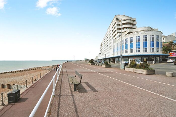 1 Bedroom Flat For Sale In Marine Court, St. Leonards-On-Sea, TN38