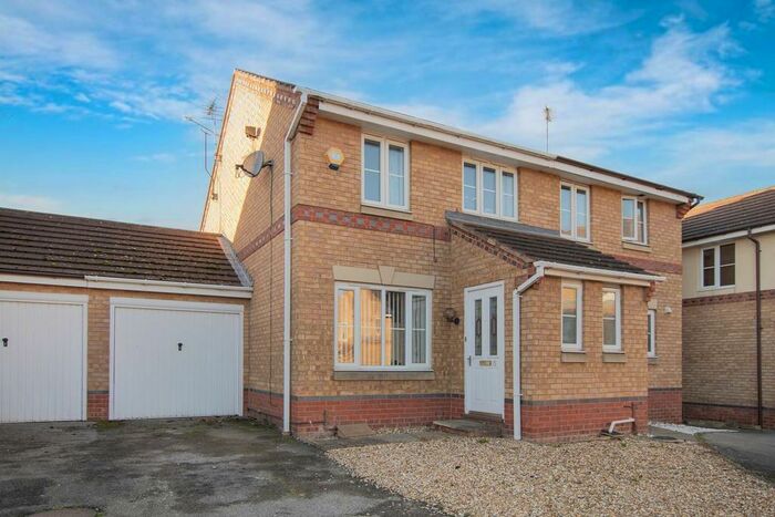 3 Bedroom Semi-Detached House To Rent In St. Andrews Way, Retford, DN22