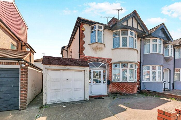 3 Bedroom Semi Detached House To Rent In Tolworth Rise South, Surbiton, KT5