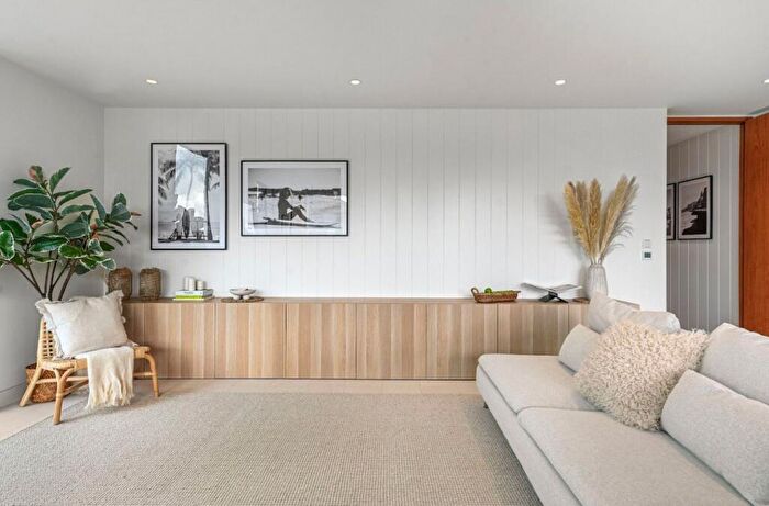 3 Bedroom Apartment To Rent In Latitude House, Oval Road, London, NW1