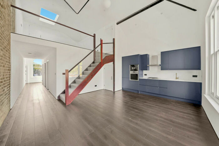 2 Bedroom Apartment To Rent In Southend Road, Beckenham, BR3