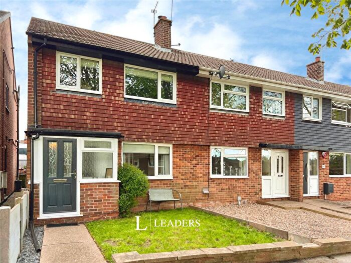 3 Bedroom End Of Terrace House For Sale In Sobers Gardens, Arnold, Nottingham, NG5