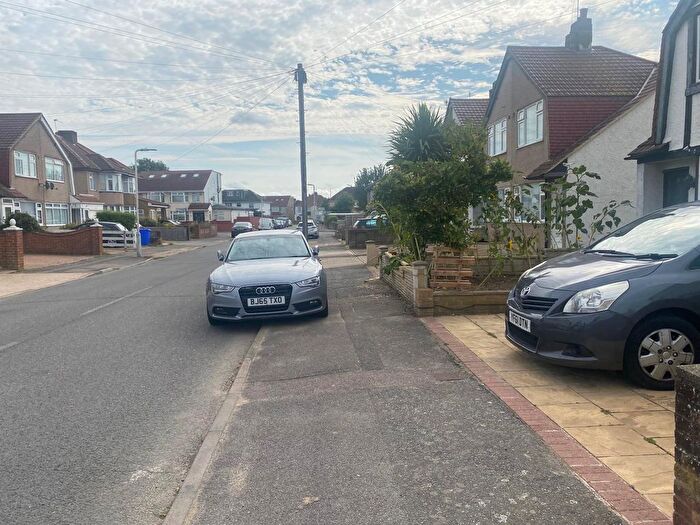 Studio To Rent In Rutland Road, Hayes, UB3