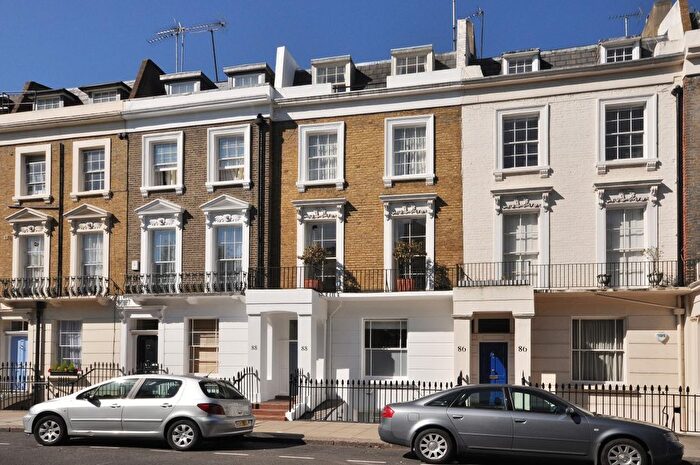 3 Bedroom Flat To Rent In Tachbrook Street, London, SW1V