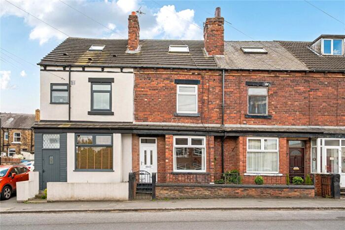 3 Bedroom Terraced House For Sale In Carlton Lane, Rothwell, Leeds, West Yorkshire, LS26
