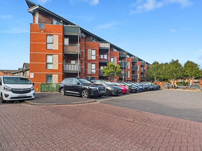 1 Bedroom Flat To Rent In Lewin Terrace, Feltham, TW14