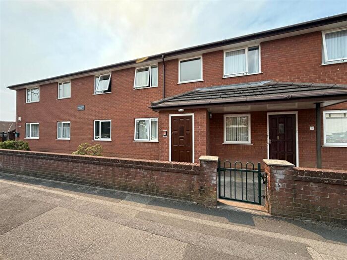2 Bedroom Apartment For Sale In Charlestown Court, Turner Lane, Ashton-Under-Lyne, OL6
