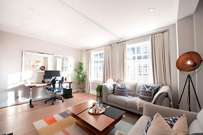 2 Bedroom Flat To Rent In Sloane Street, Knightsbridge, London, SW1X