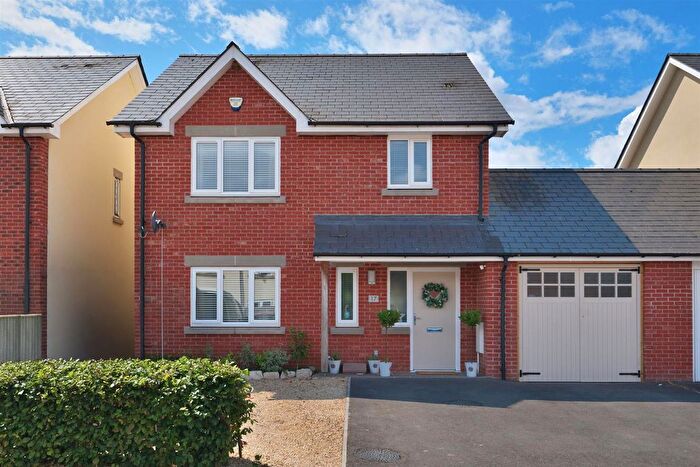 3 Bedroom Link Detached House For Sale In Pyon Close, Canon Pyon, Hereford, HR4