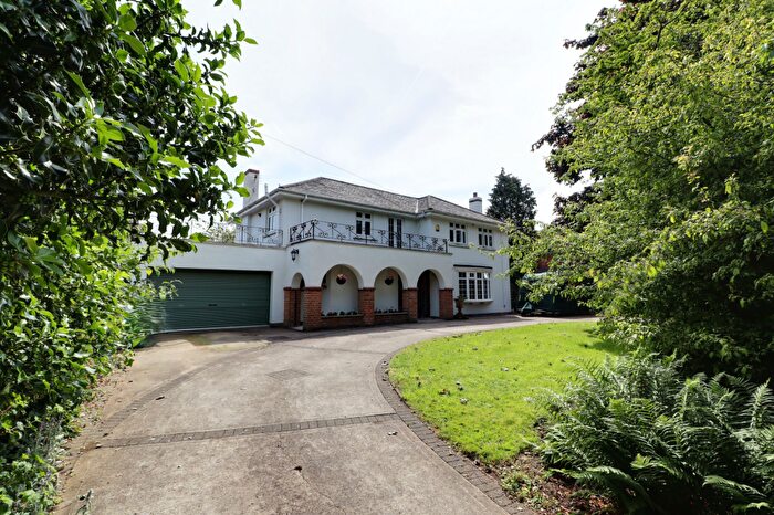 5 Bedroom Detached House For Sale In Westcliff Gardens, Scunthorpe, DN17