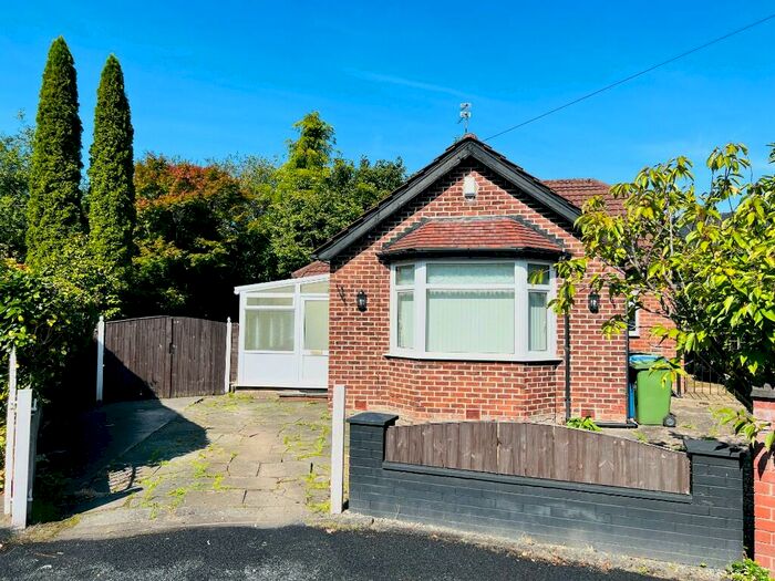 3 Bedroom Detached Bungalow To Rent In Denstone Avenue, Urmston, Manchester, M41