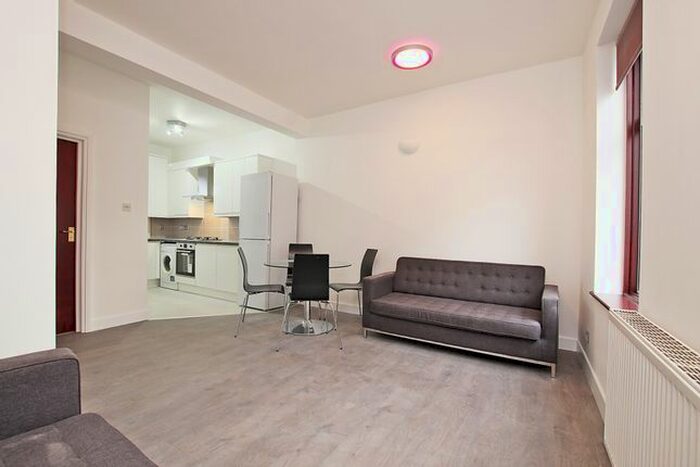 1 Bedroom Flat To Rent In High Road, Seven Kings, Ilford, IG3