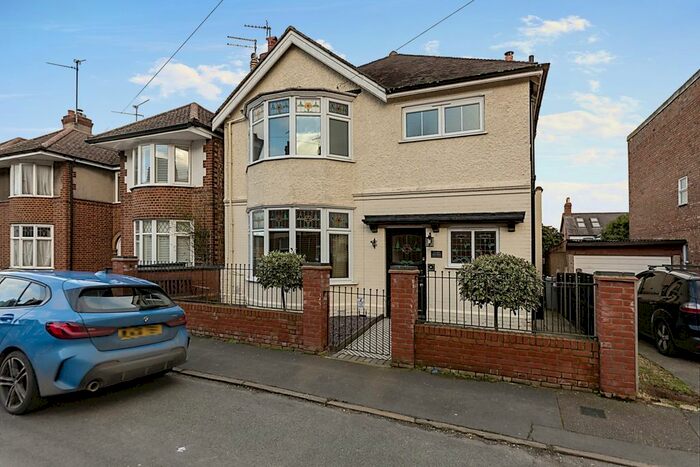 4 Bedroom Property To Rent In Queen Street, Stamford, PE9