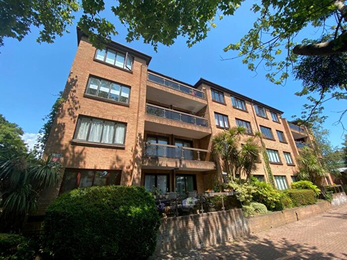 1 Bedroom Flat For Sale In Widmore Road, Bromley, BR1