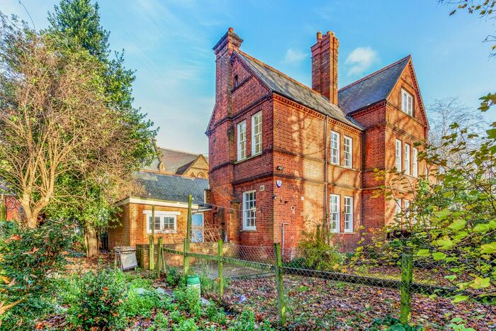 3 Bedroom Cottage To Rent In Cobbold Road, London, W12