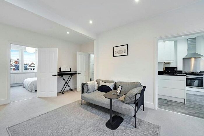 1 Bedroom Flat For Sale In Whitehall Park, London, N19