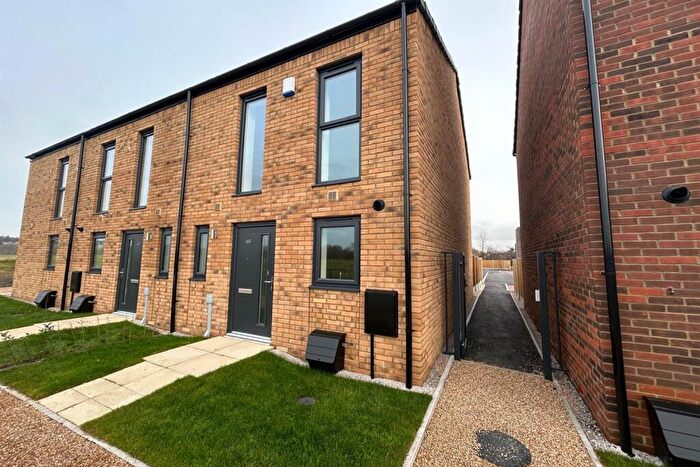 2 Bedroom End Of Terrace House To Rent In Furlong Way, M6