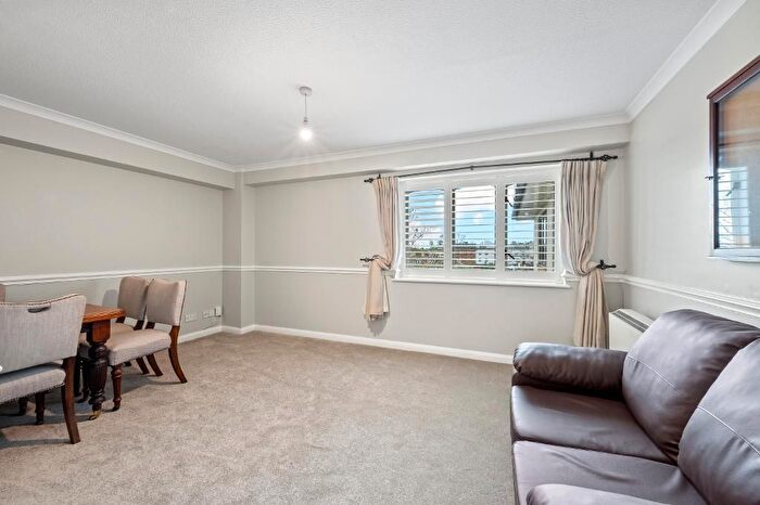 1 Bedroom Flat To Rent In Rothesay Avenue, Wimbledon Chase, London, SW20