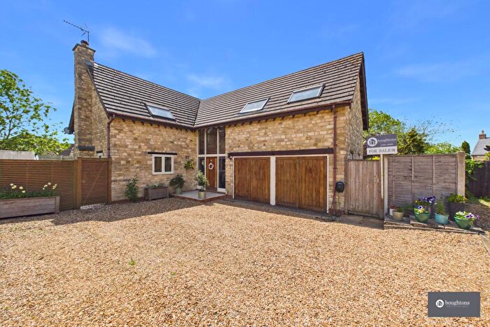 4 Bedroom Detached House For Sale In Home Close, Silverstone, NN12