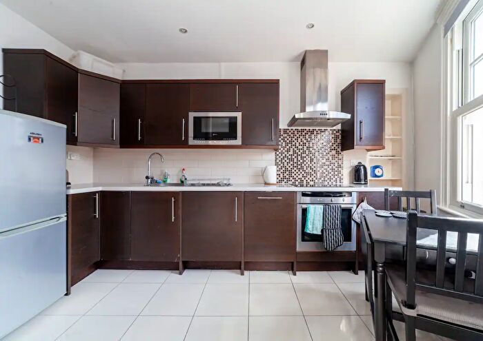 1 Bedroom Flat To Rent In Queenstown Road, London, SW8