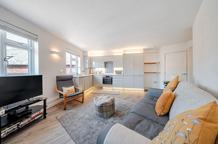 1 Bedroom Flat For Sale In Rushmore Hill, Pratts Bottom, Orpington, Kent, BR6