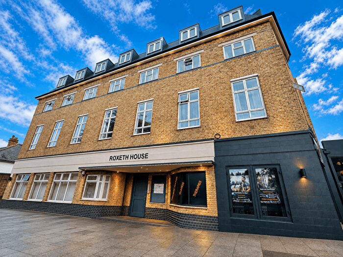 2 Bedroom Flat To Rent In Roxeth House, Shaftesbury Avenue, Harrow, HA2
