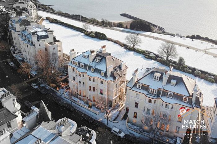3 Bedroom Flat For Sale In Clifton Crescent, Folkestone, Kent, CT20