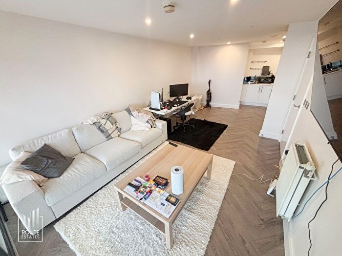 2 Bedroom Flat To Rent In Acer Road, Hackney, E8