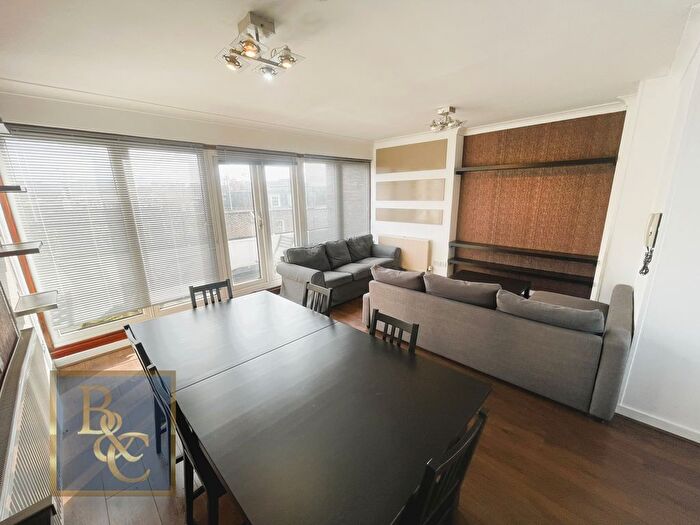 2 Bedroom Flat To Rent In Camden Road, London, NW1