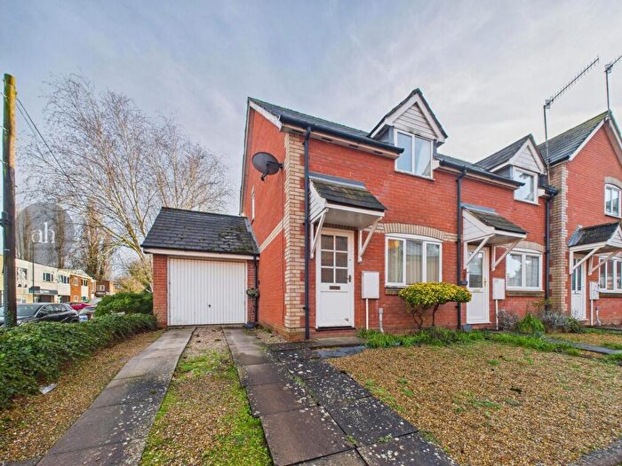 2 Bedroom End Of Terrace House For Sale In St. Botolphs Court, Bury St. Edmunds, IP33