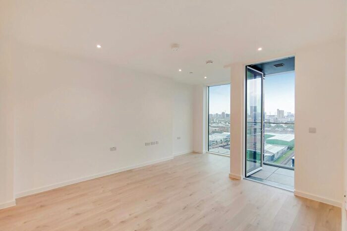 1 Bedroom Flat To Rent In Corsican Square, Kitson House, E3