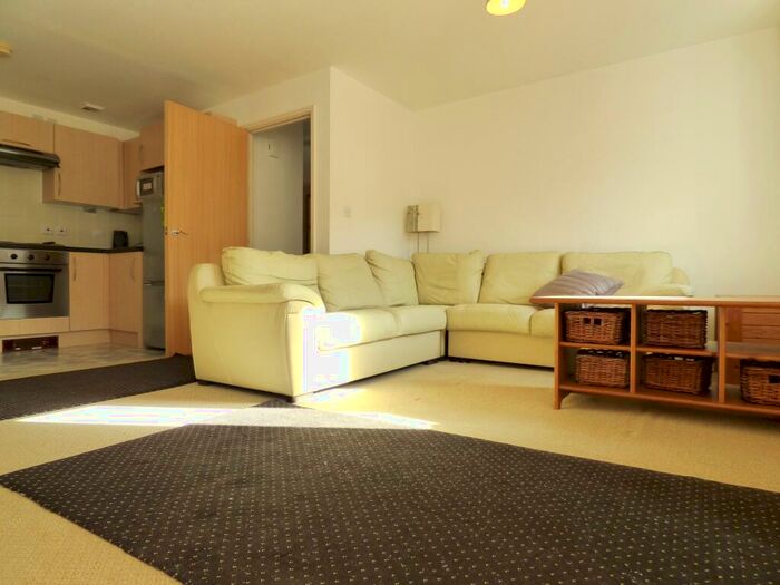 1 Bedroom Apartment To Rent In The Round House, Gunwharf Quays, PO1