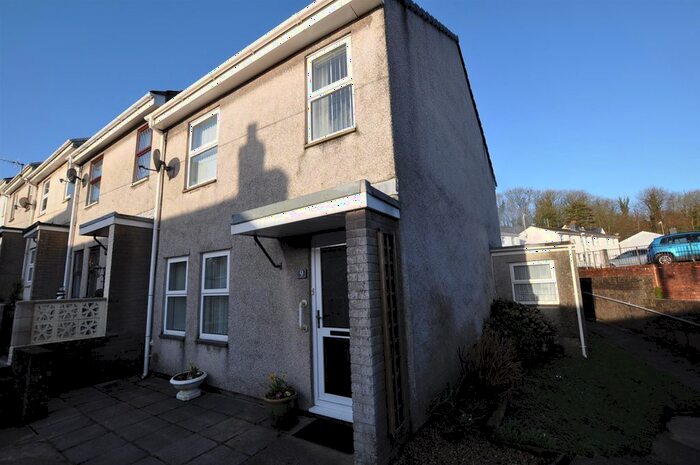 3 Bedroom End Of Terrace House For Sale In Gosport Street, Laugharne, Carmarthen, SA33