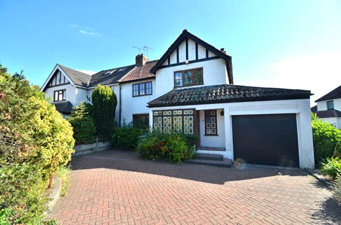 3 Bedroom Semi-Detached House To Rent In Squirrels Heath Lane, Hornchurch, RM11