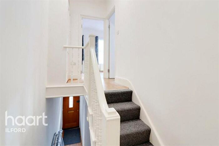 4 Bedroom Terraced House To Rent In Hazelwood Road, Walthamstow, E17