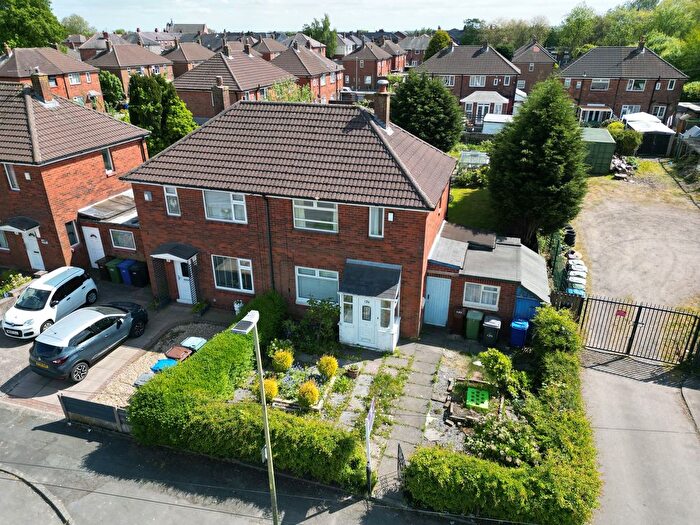 2 Bedroom Semi-Detached House To Rent In Poplar Avenue, Wigan, WN5