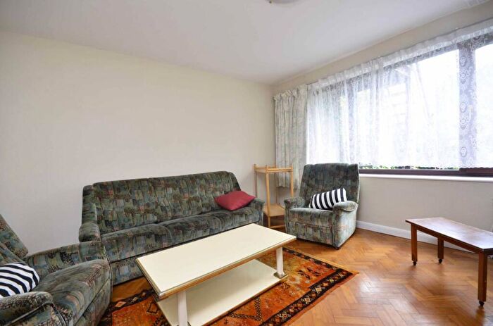 1 Bedroom Flat To Rent In Hermitage Lane, Child's Hill, London, NW2
