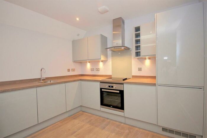 2 Bedroom Apartment To Rent In Sir Isaacs Walk, Colchester, CO1