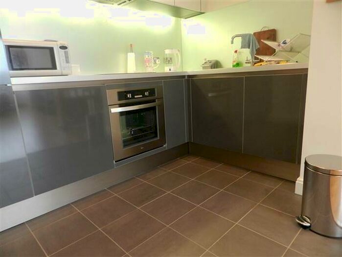 2 Bedroom Flat To Rent In One Park West, Kenyons Steps, Liverpool, L1