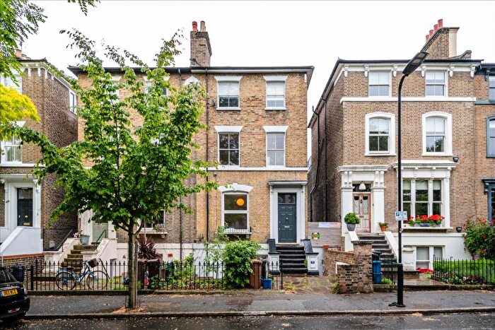 1 Bedroom Apartment To Rent In Greenwood Road, London Fields, London, E8