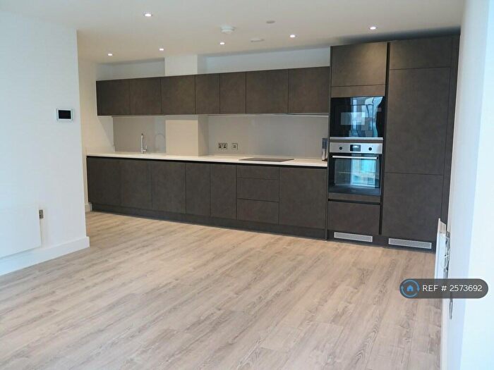 1 Bedroom Flat To Rent In Silvercroft Street, Manchester, M15