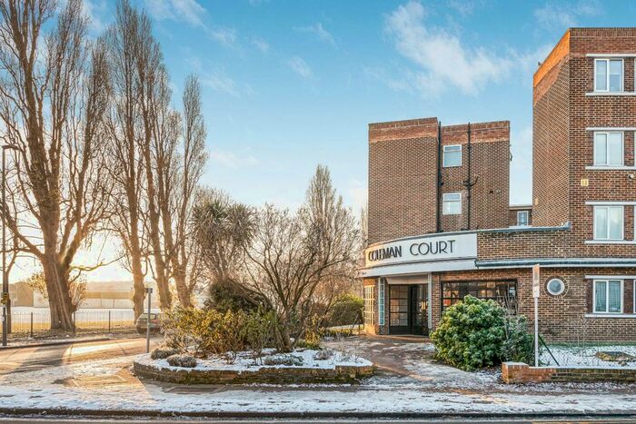 1 Bedroom Flat To Rent In Kimber Road, London, SW18