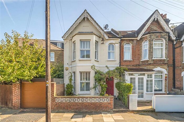 3 Bedroom End Of Terrace House For Sale In Nadine Street, Charlton, SE7