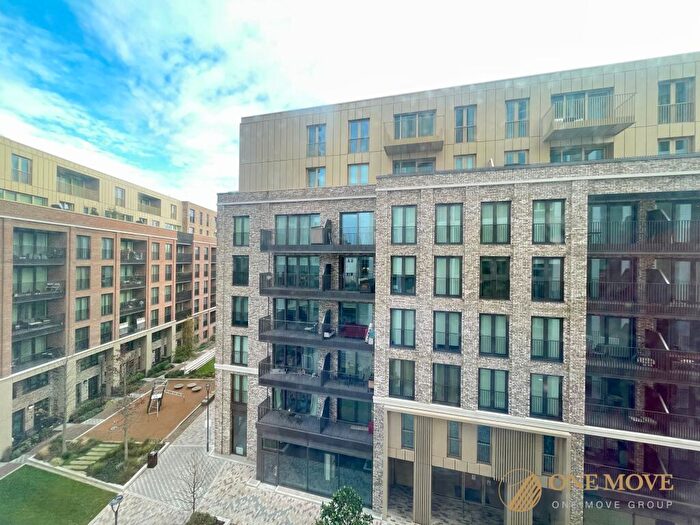 2 Bedroom Flat For Sale In Cendal Crescent, Bouchon Point, E1