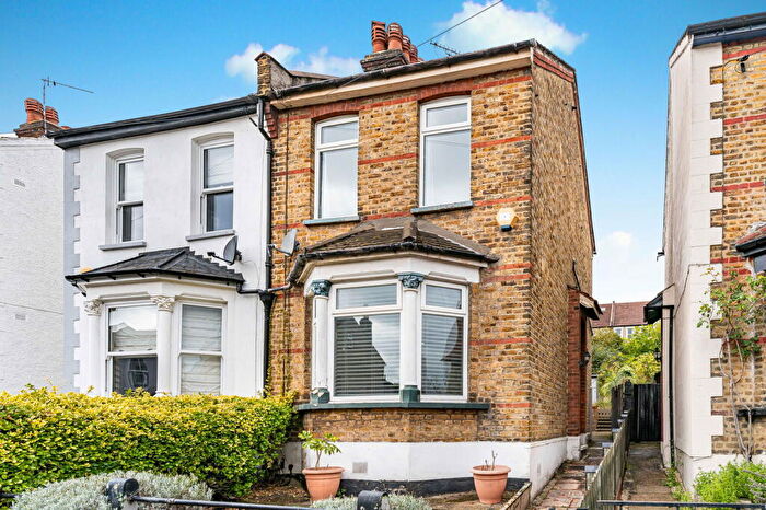 3 Bedroom Semi-Detached House For Sale In Churchill Road, CR2