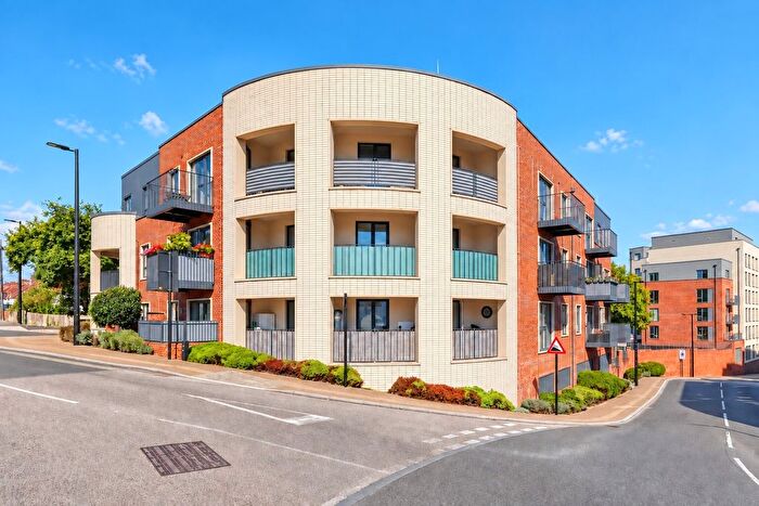 2 Bedroom Flat For Sale In Rutland Street, High Wycombe, Buckinghamshire, HP11